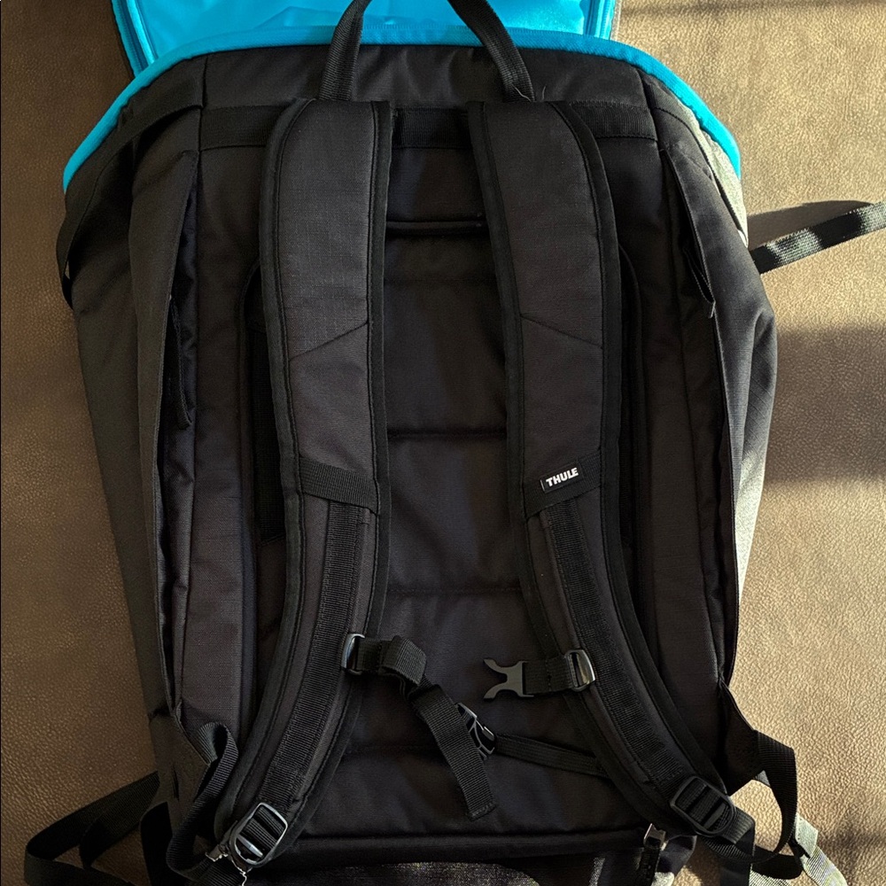 Thule RoundTrip Boot Backpack 60L - image 12